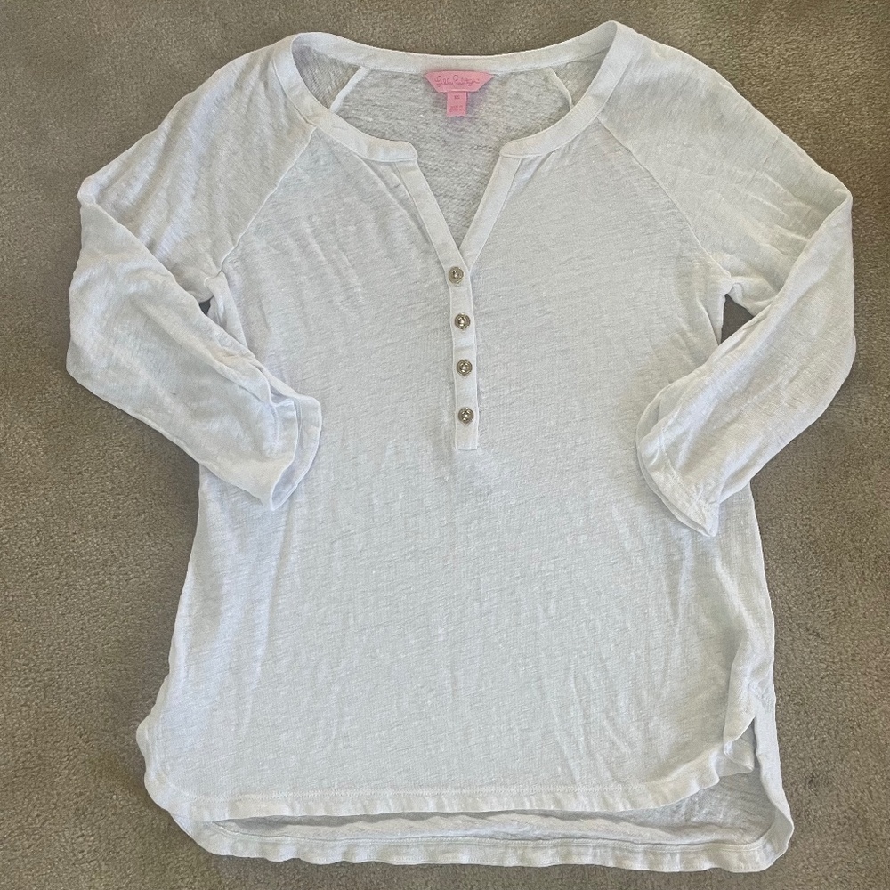 Lilly Pulitzer White 1/4 Button Top w/ 3/4 Length Sleeves